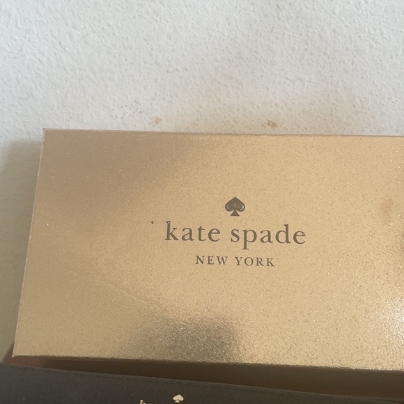 Kate Spade Long Wallet - Picture 9 of 9